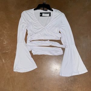 Flare Sleeve Tie Crop Top